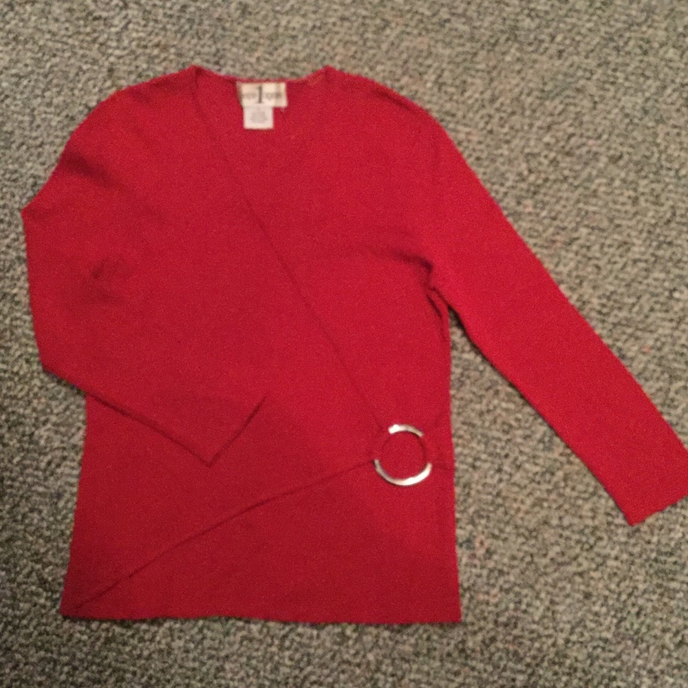 Red Vneck shirt Sz small
